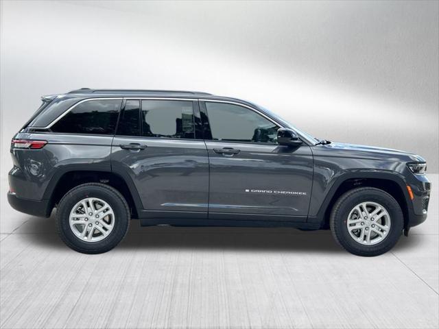 2025 Jeep Grand Cherokee GRAND CHEROKEE LAREDO 4X2