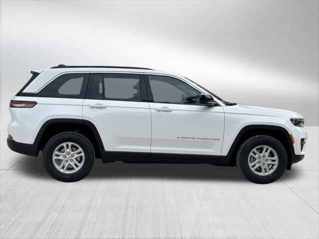 2025 Jeep Grand Cherokee GRAND CHEROKEE LAREDO 4X2