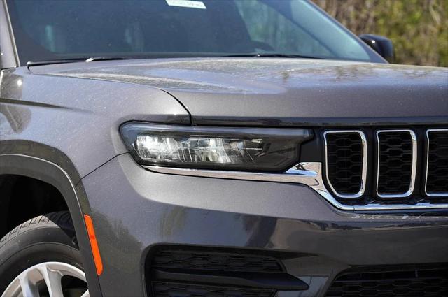 2025 Jeep Grand Cherokee GRAND CHEROKEE LAREDO X 4X4