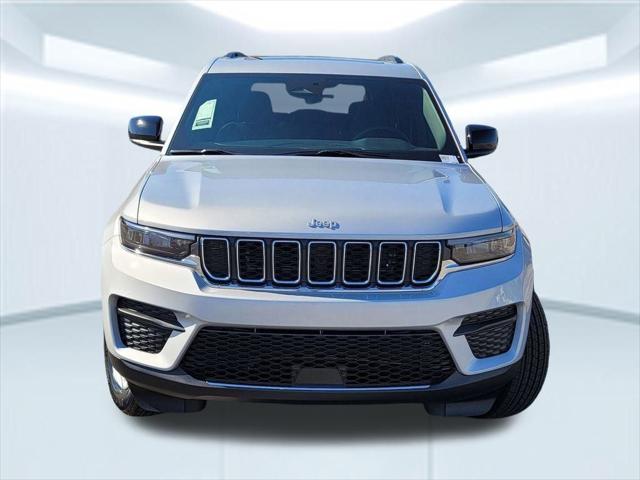 2025 Jeep Grand Cherokee GRAND CHEROKEE LAREDO X 4X2