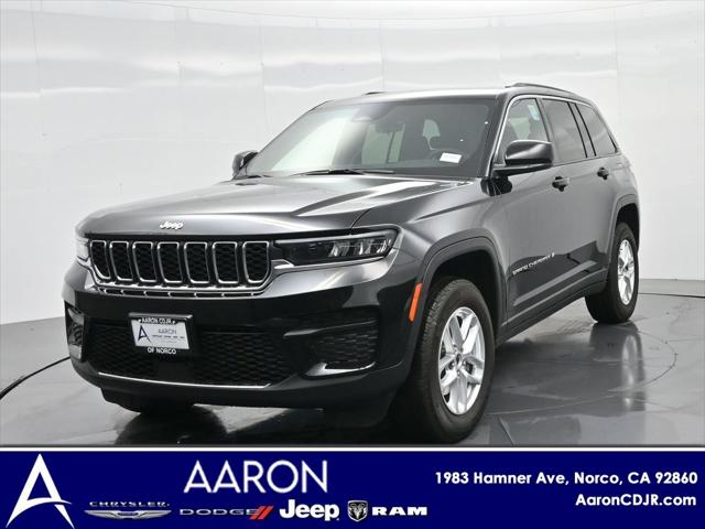 2025 Jeep Grand Cherokee GRAND CHEROKEE LAREDO X 4X4