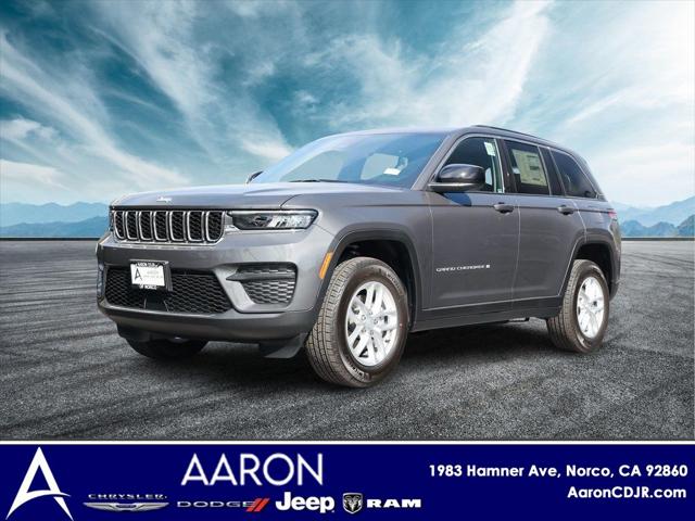 2025 Jeep Grand Cherokee GRAND CHEROKEE LAREDO X 4X4