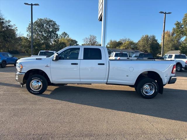 2024 RAM Ram 3500 RAM 3500 TRADESMAN CREW CAB 4X4 8 BOX