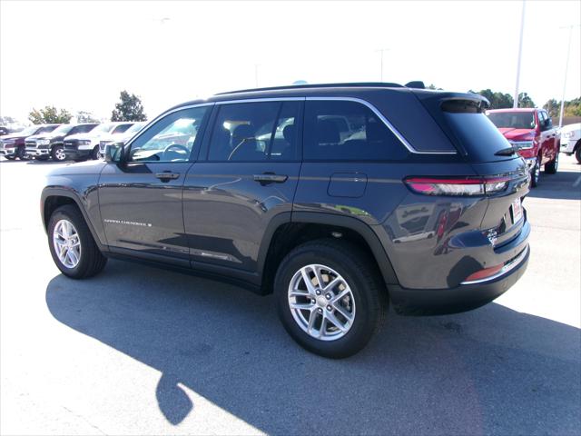 2025 Jeep Grand Cherokee GRAND CHEROKEE LAREDO X 4X4