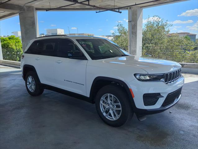 2025 Jeep Grand Cherokee GRAND CHEROKEE LAREDO X 4X4