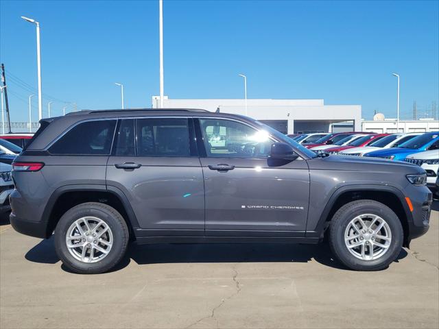 2025 Jeep Grand Cherokee GRAND CHEROKEE LAREDO X 4X2