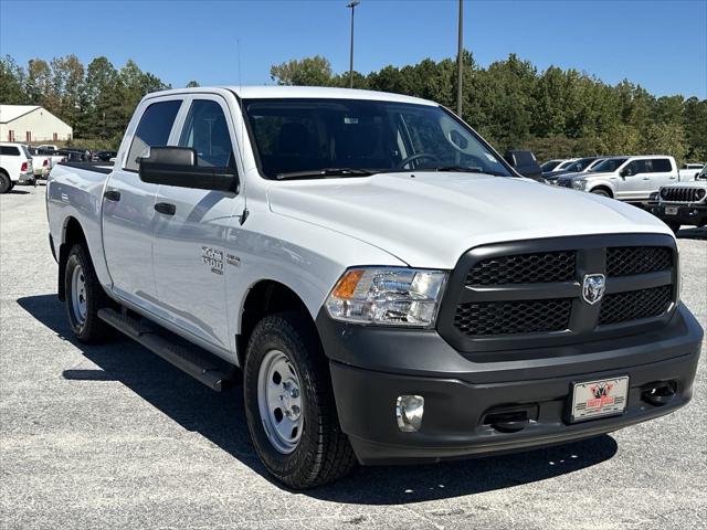 2024 RAM Ram 1500 Classic RAM 1500 CLASSIC TRADESMAN CREW CAB 4X4 57 BOX