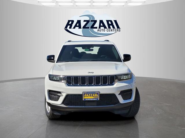 2025 Jeep Grand Cherokee GRAND CHEROKEE LAREDO X 4X4
