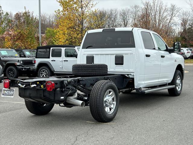 2024 RAM Ram 3500 Chassis Cab RAM 3500 TRADESMAN CREW CAB CHASSIS 4X4 60 CA