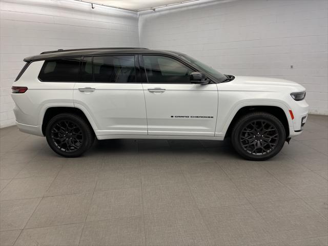 2025 Jeep Grand Cherokee GRAND CHEROKEE L SUMMIT 4X4