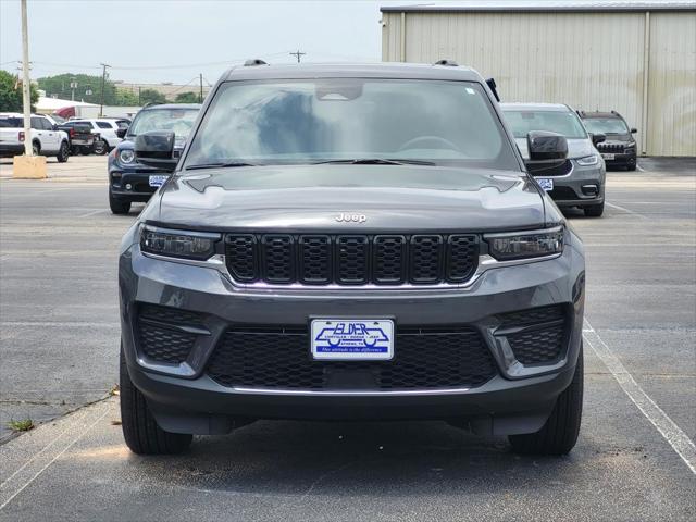 2025 Jeep Grand Cherokee Laredo X 4x4