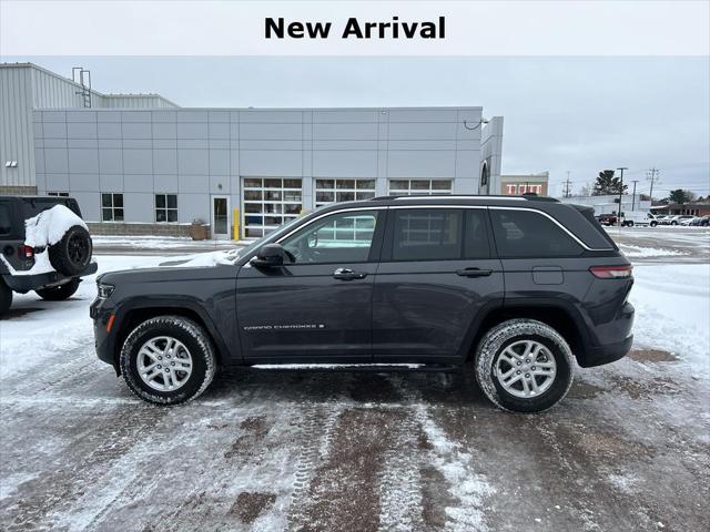 2023 Jeep Grand Cherokee Laredo 4x4 2023 Jeep Grand Cherokee Laredo 4x4