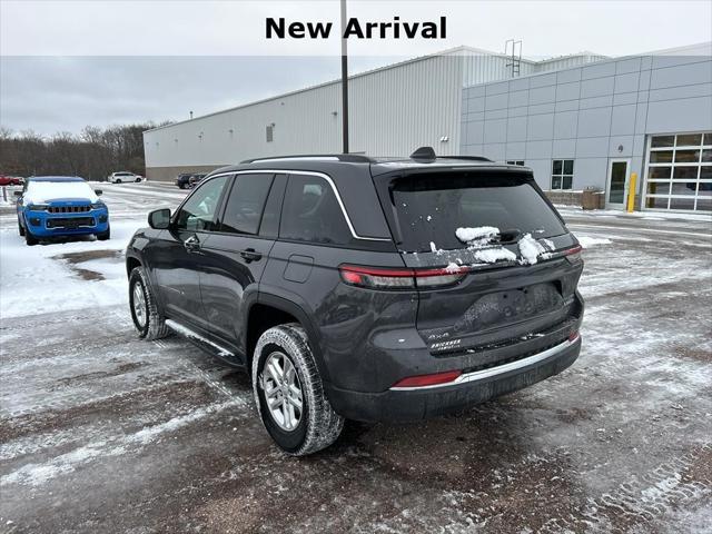 2023 Jeep Grand Cherokee Laredo 4x4 2023 Jeep Grand Cherokee Laredo 4x4