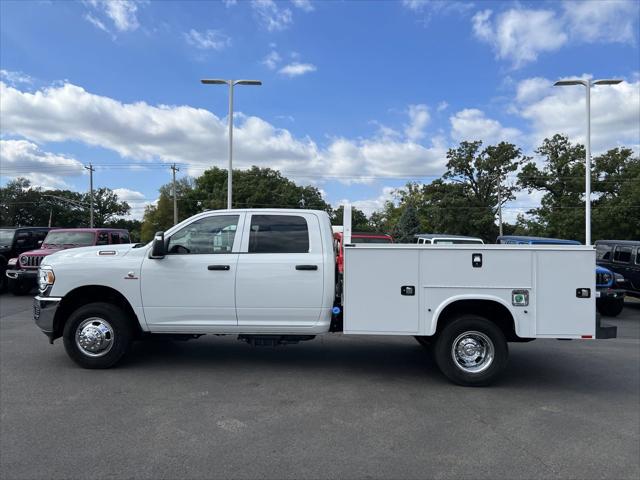 2024 RAM Ram 3500 Chassis Cab RAM 3500 TRADESMAN CREW CAB CHASSIS 4X4 60 CA