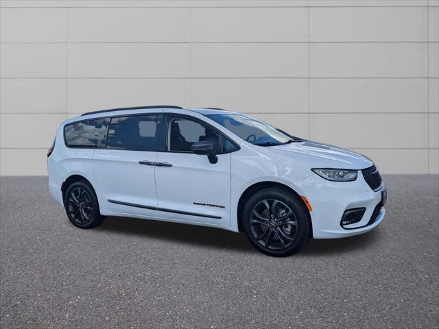 2023 Chrysler Pacifica Touring L AWD