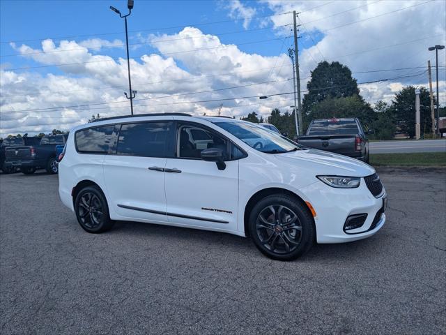 2023 Chrysler Pacifica Touring L AWD