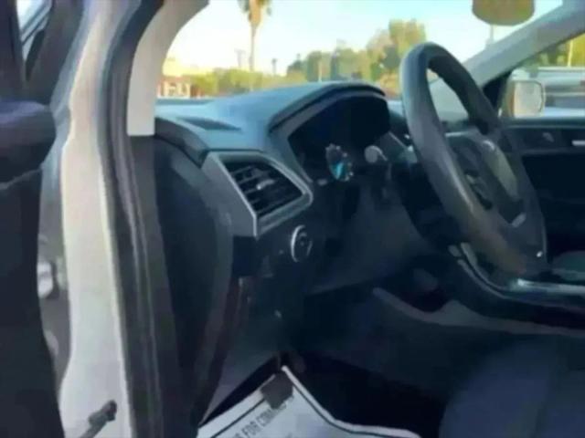 2017 Ford Edge SE