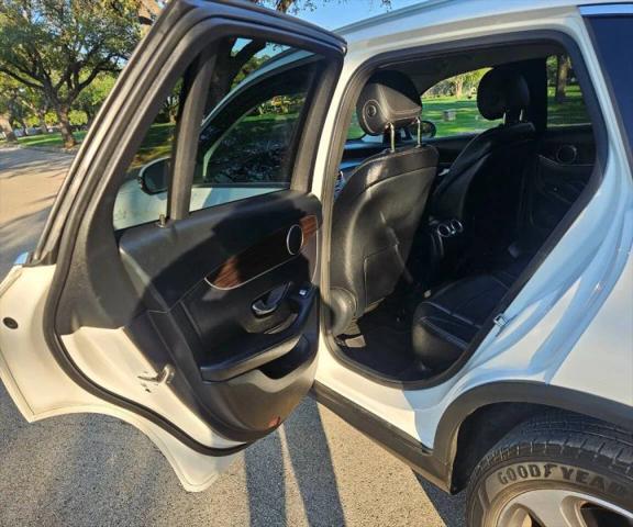 2016 Mercedes-Benz GLC GLC 300 Sport Utility 4D