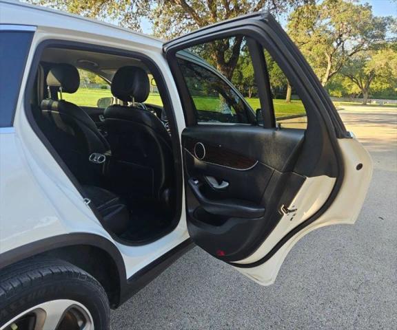 2016 Mercedes-Benz GLC GLC 300 Sport Utility 4D