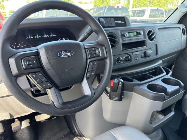 2025 Ford E-450 Cutaway E-Series Cutaway