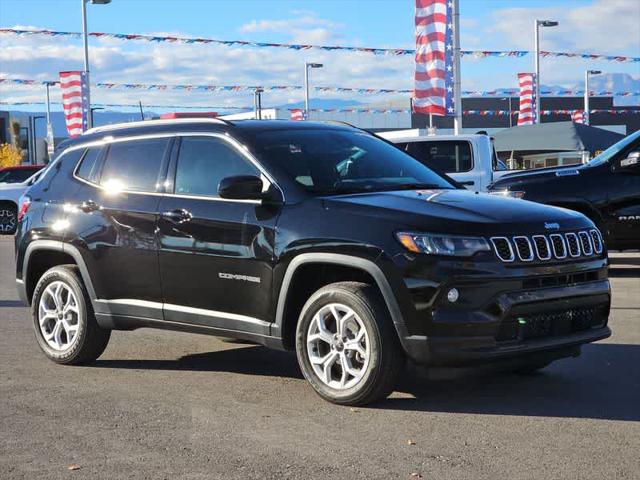 2025 Jeep Compass COMPASS LATITUDE 4X4