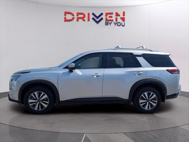 2023 Nissan Pathfinder SL 4WD