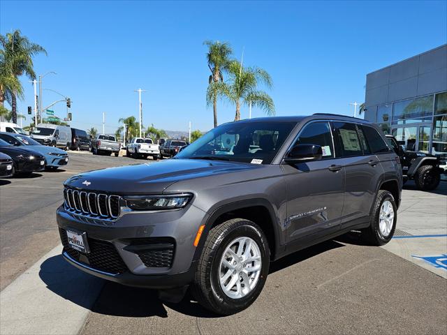 2025 Jeep Grand Cherokee GRAND CHEROKEE LAREDO X 4X4