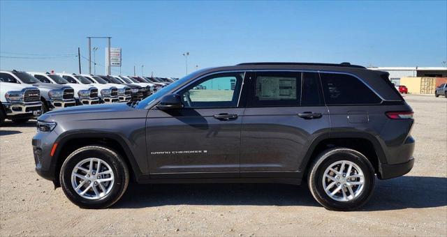 2025 Jeep Grand Cherokee GRAND CHEROKEE LAREDO 4X2