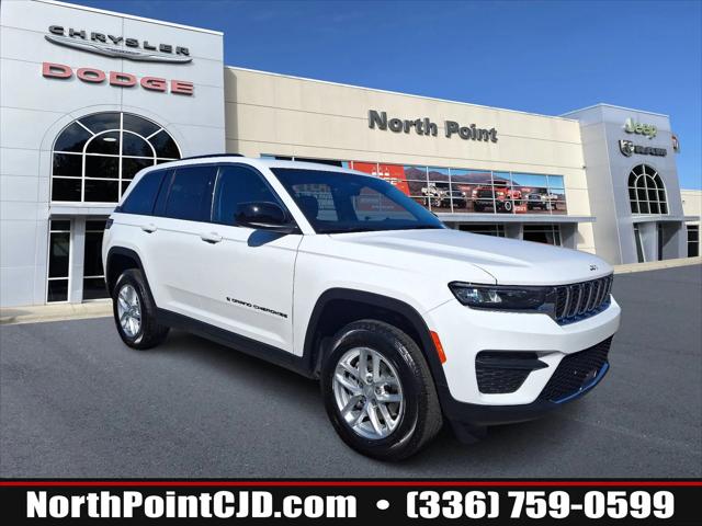 2025 Jeep Grand Cherokee GRAND CHEROKEE LAREDO X 4X4