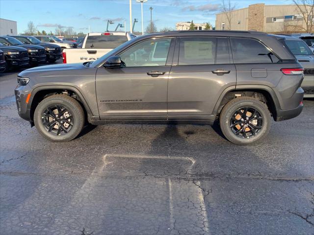 2025 Jeep Grand Cherokee GRAND CHEROKEE ALTITUDE 4X4