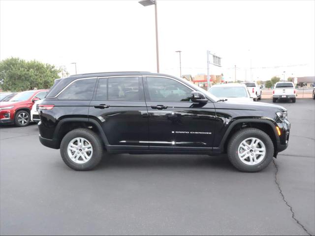 2025 Jeep Grand Cherokee Laredo 4x4