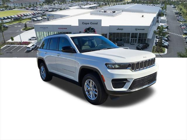 2025 Jeep Grand Cherokee GRAND CHEROKEE LAREDO X 4X4