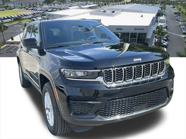 2025 Jeep Grand Cherokee GRAND CHEROKEE LAREDO X 4X4
