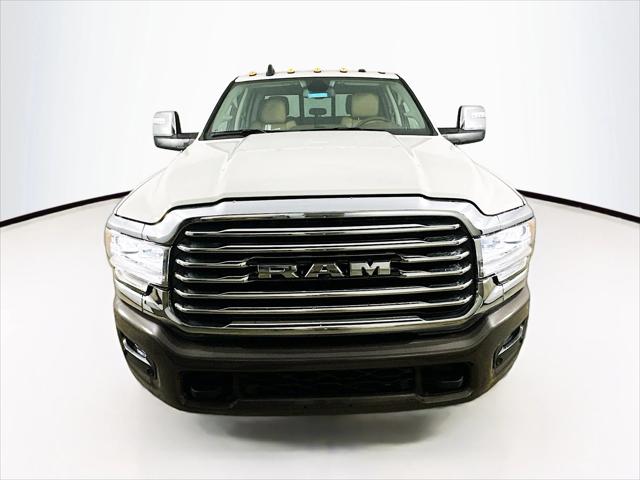 2024 RAM Ram 3500 RAM 3500 LIMITED LONGHORN CREW CAB 4X4 8 BOX