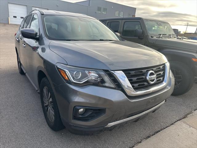 2018 Nissan Pathfinder SV