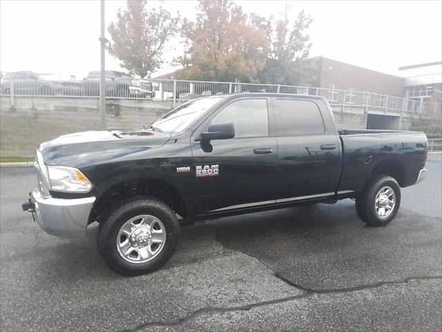 2017 RAM 2500 Tradesman Crew Cab 4x4 64 Box