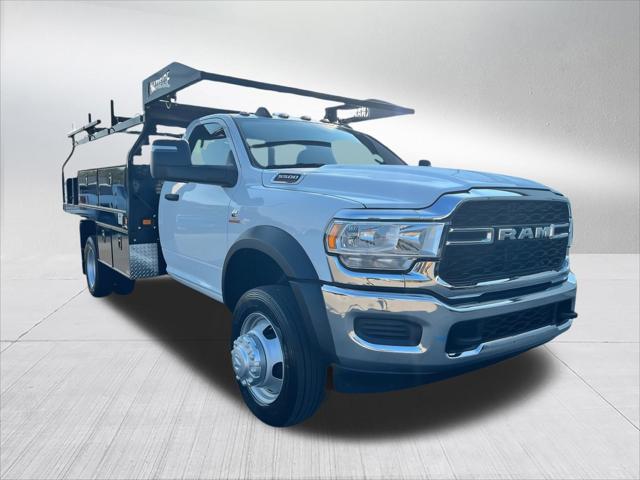 2024 RAM Ram 5500 Chassis Cab RAM 5500 TRADESMAN CHASSIS REGULAR CAB 4X4 84 CA 2024 RAM Ram 5500 Chassis Cab RAM 5500 TRADESMAN CHASSIS REGULAR CAB 4X4 84 CA