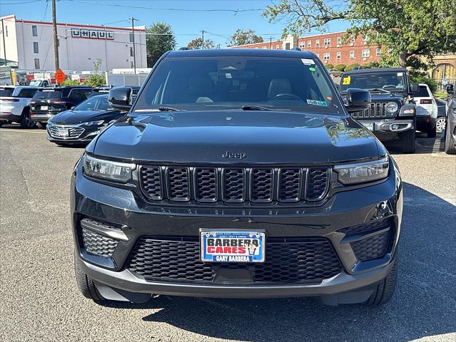 2022 Jeep Grand Cherokee Altitude 2022 Jeep Grand Cherokee Altitude