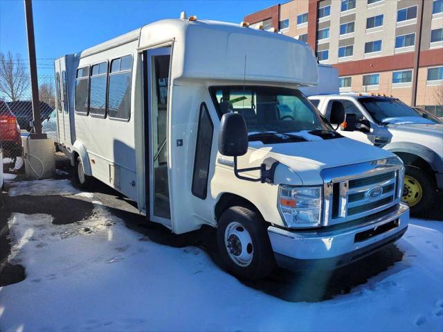 2009 Ford E-450 Cutaway E-450