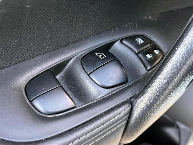 2021 Nissan Rogue Sport S AWD Xtronic CVT [16]