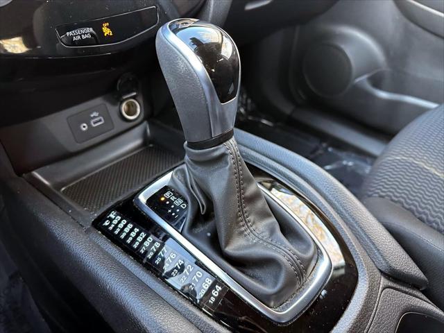 2021 Nissan Rogue Sport S AWD Xtronic CVT [21]