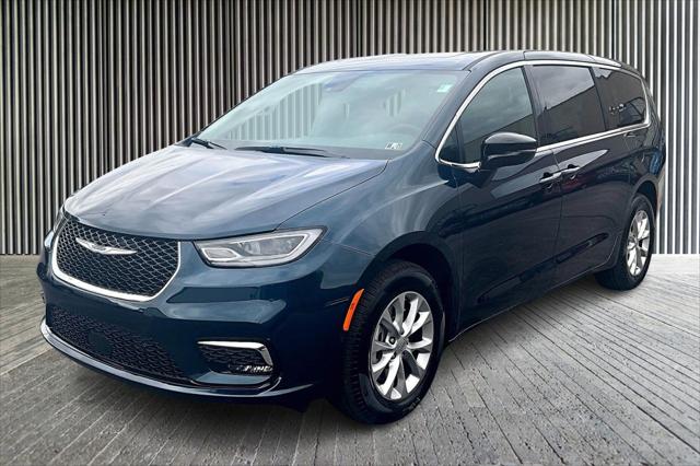 2025 Chrysler Pacifica PACIFICA SELECT AWD