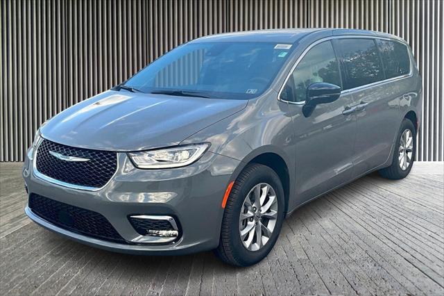 2025 Chrysler Pacifica PACIFICA SELECT AWD