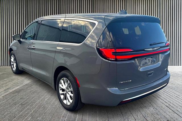 2025 Chrysler Pacifica PACIFICA SELECT AWD