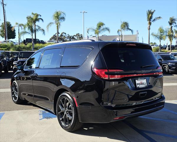 2025 Chrysler Pacifica PACIFICA LIMITED