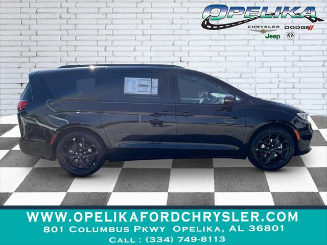 2025 Chrysler Pacifica PACIFICA LIMITED