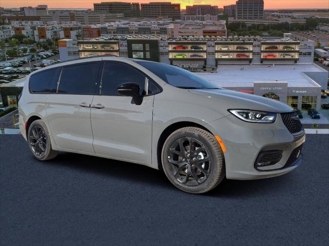 2025 Chrysler Pacifica PACIFICA LIMITED