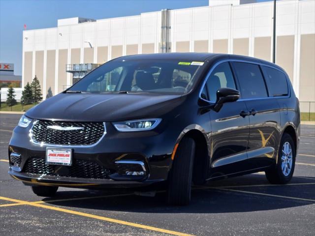 2025 Chrysler Pacifica PACIFICA SELECT