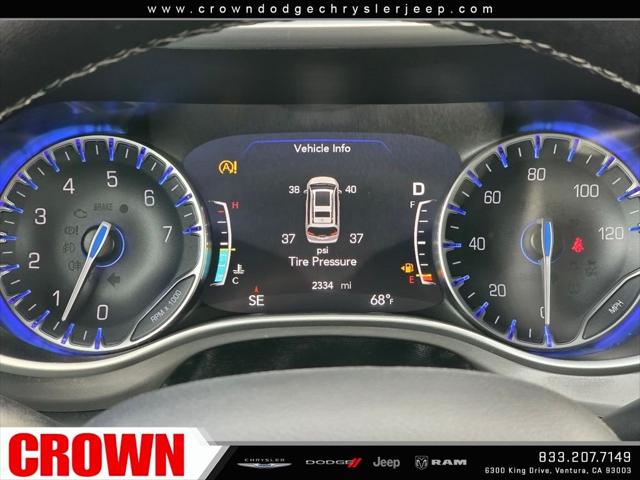 2025 Chrysler Pacifica Select