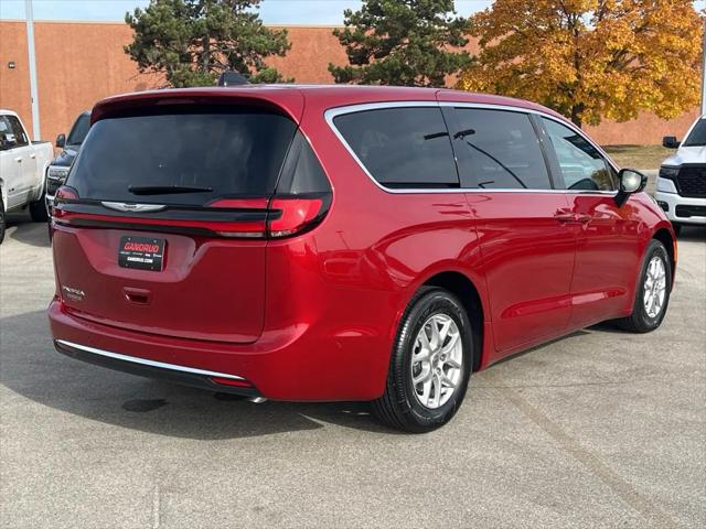 2025 Chrysler Pacifica PACIFICA SELECT